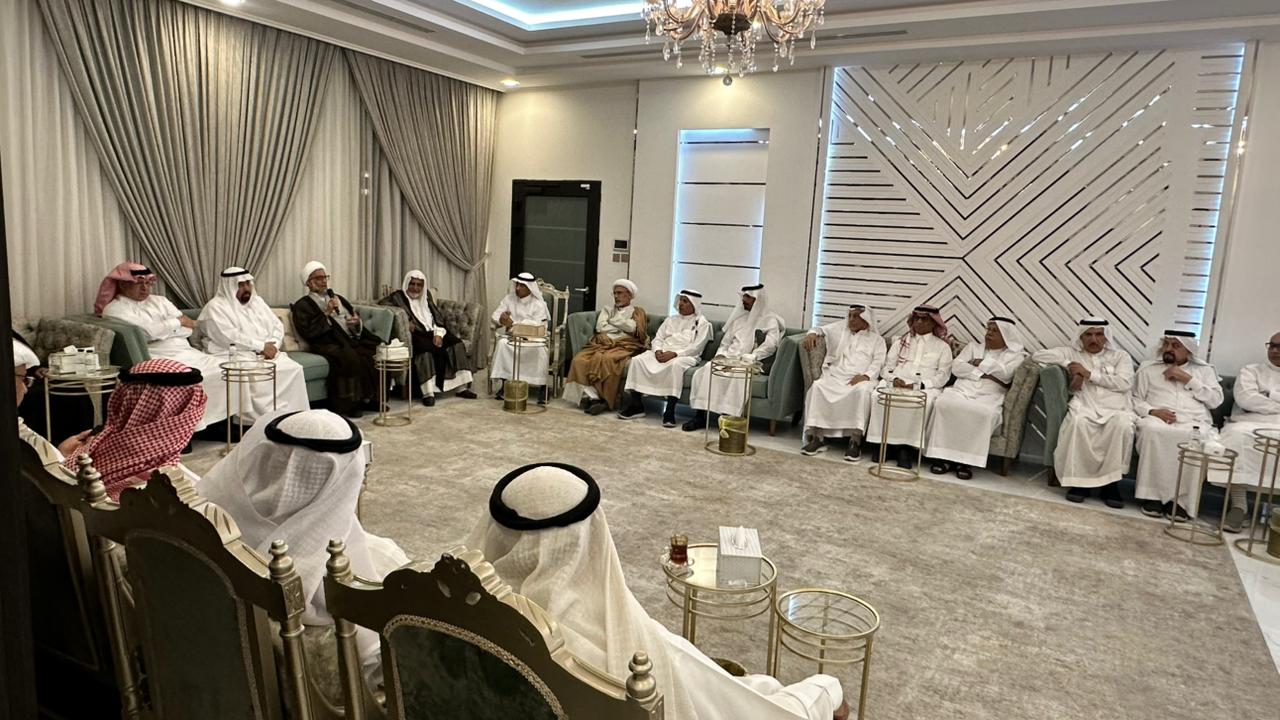 ��� ����