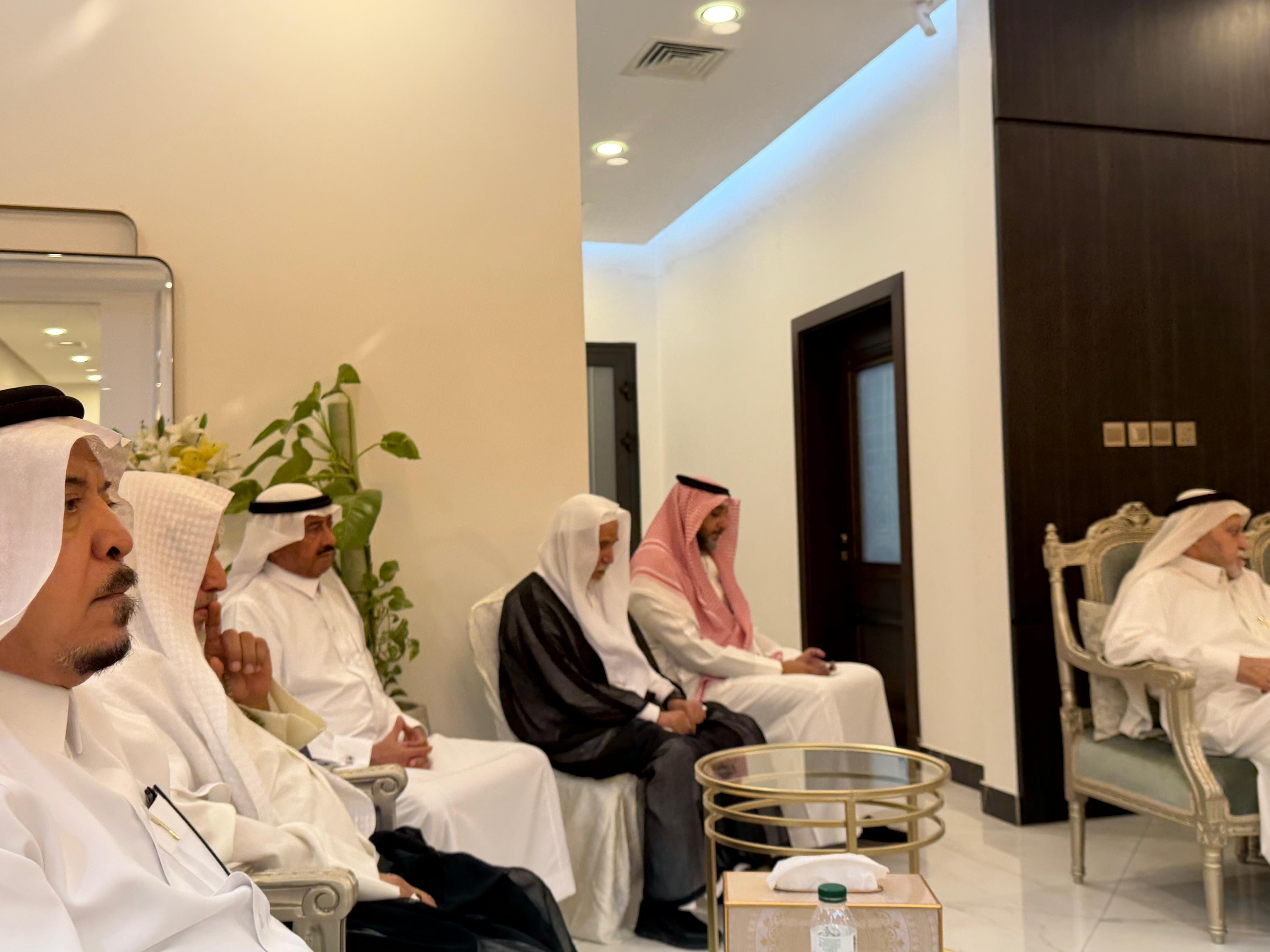 ��� ����